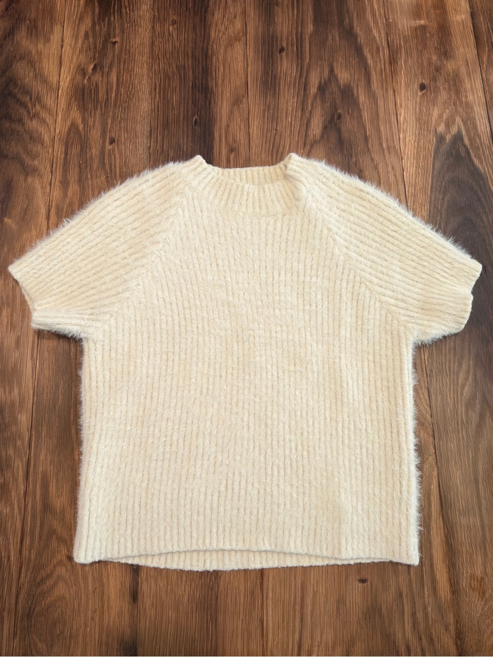 Sadie & Sage Cream Short-Sleeve Crew Sweater